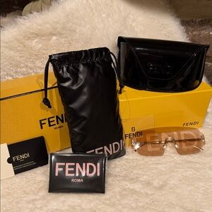 Fendi Sunglasses with boxes, sleeve and case Authentic
